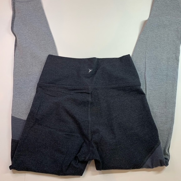 Old navy active grey colorblocked leggings - Picture 4 of 4
